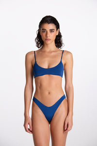 Bikini Lea Dreaming