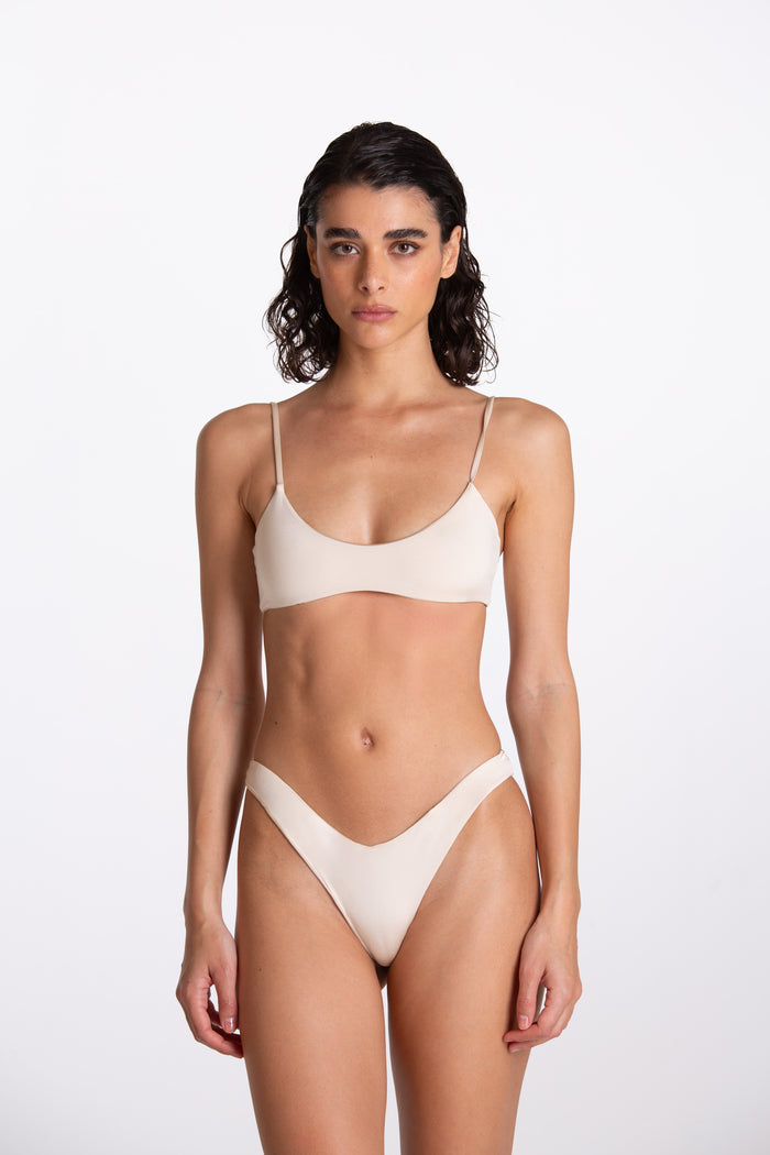 Bikini Lea Heaven