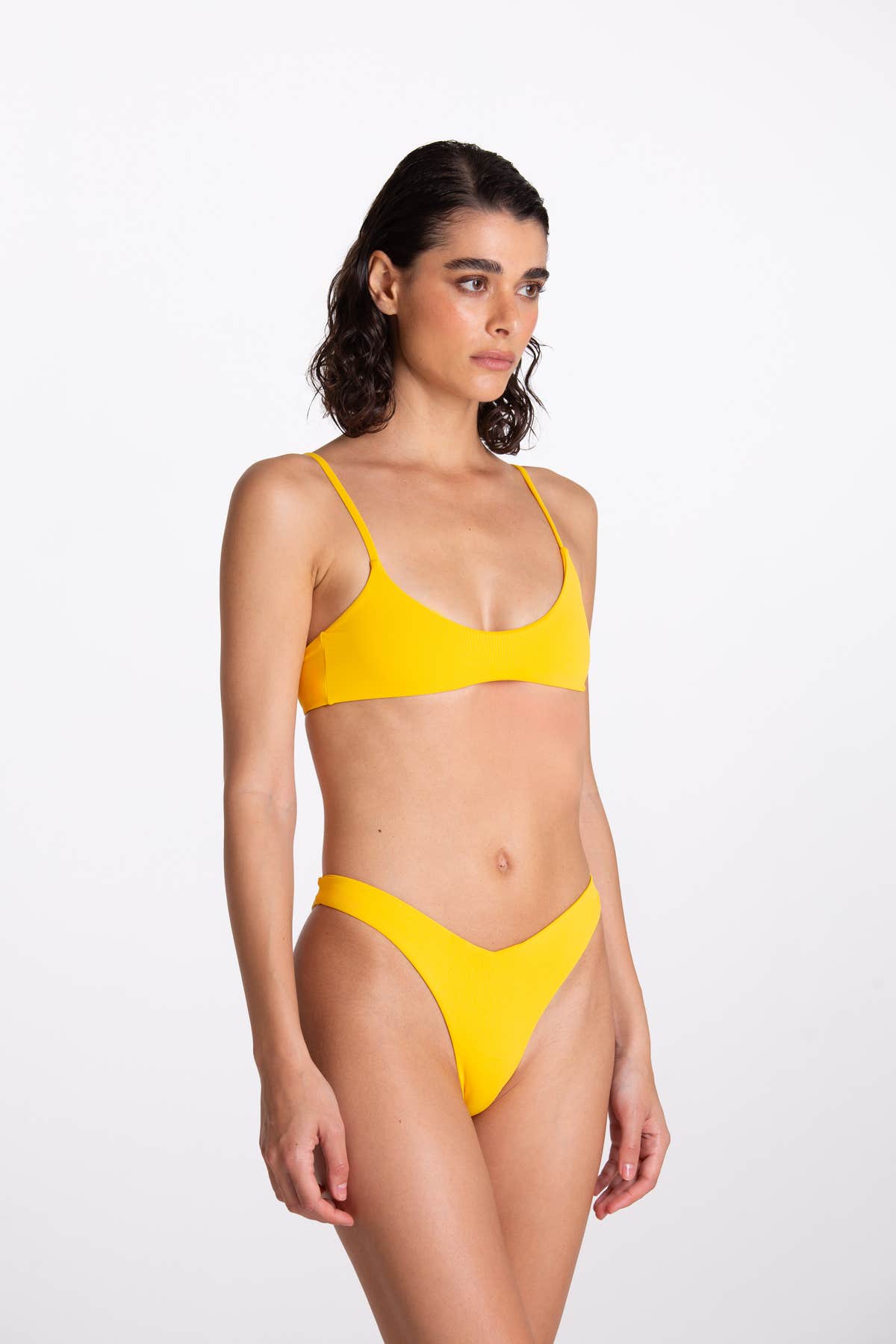 Bikini Lea Squeeze