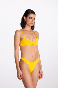 Bikini Lea Squeeze