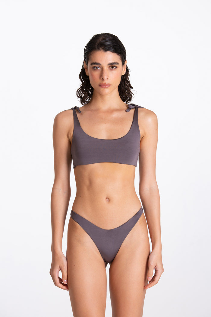 Bikini Nicol Underground