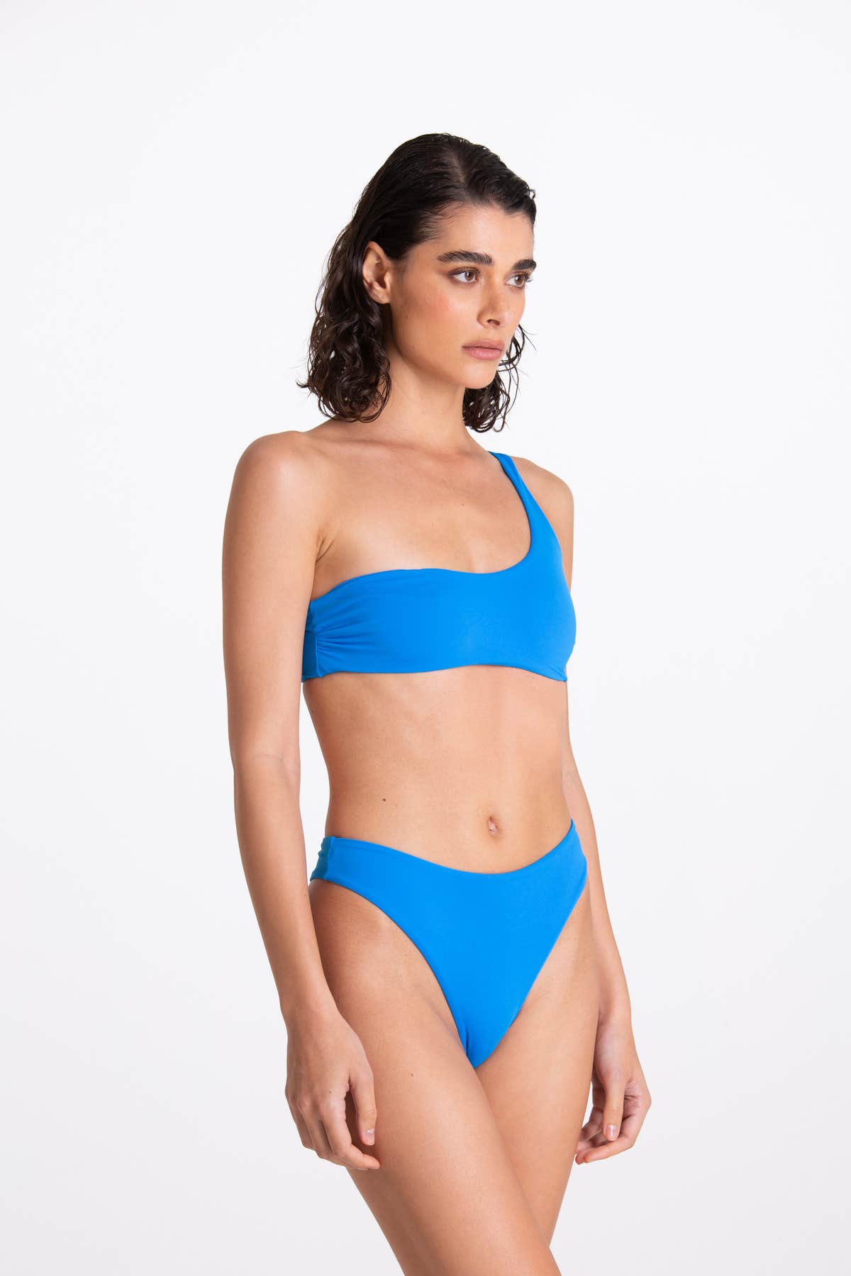 Violante Milos Bikini