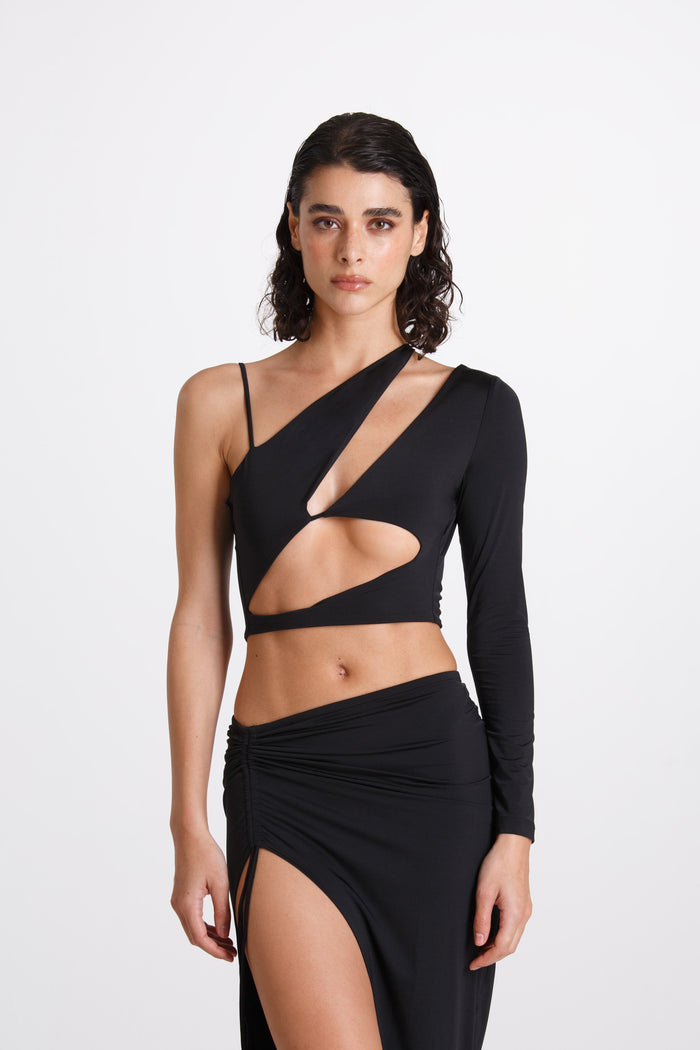 T-SHIRT CUT OUT