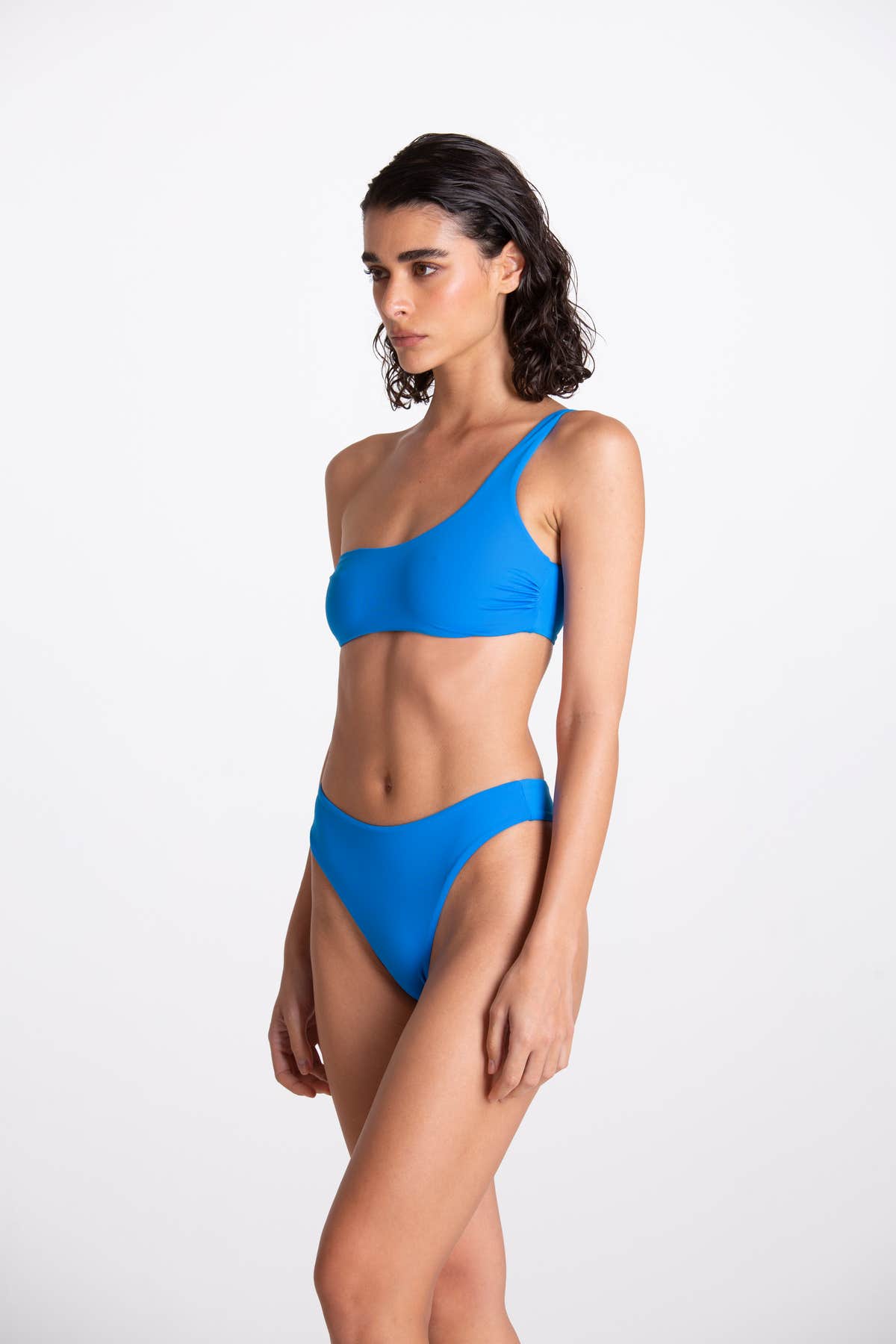 Violante Milos Bikini