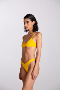 Bikini Lea Squeeze