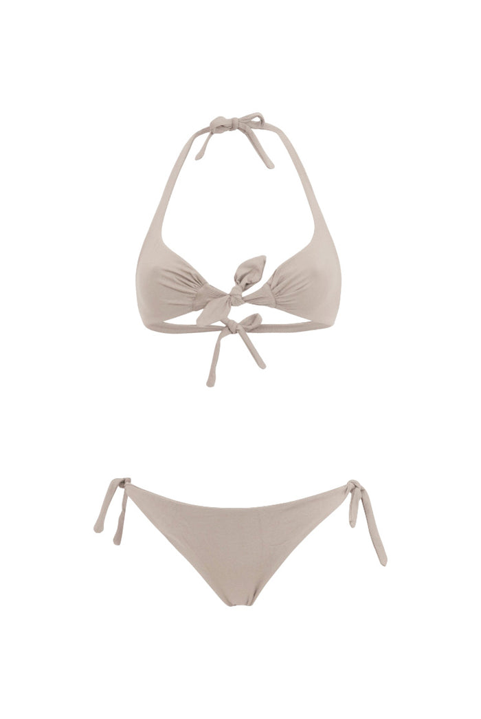 Bikini Emma Bond