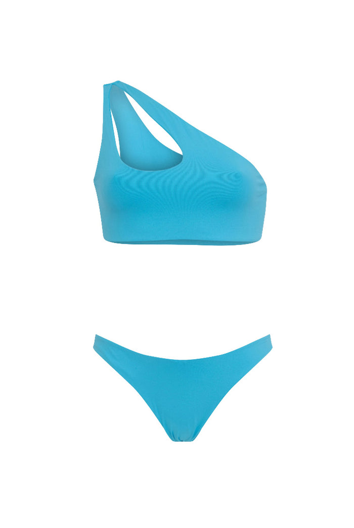 Bikini Luna Iceland